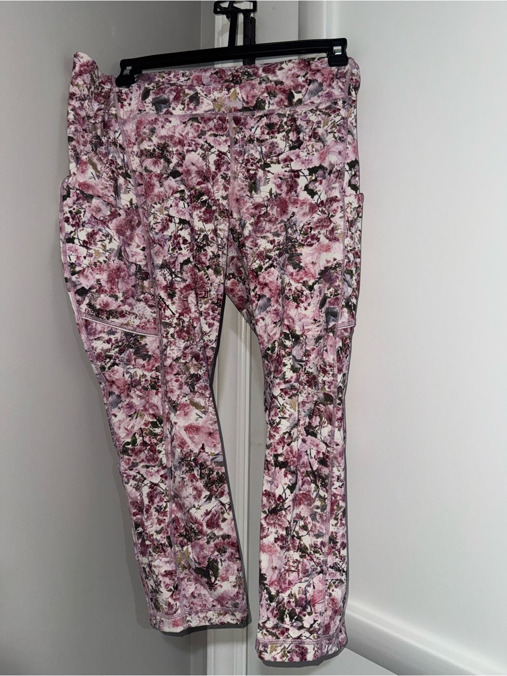 lululemon athletica Pink Floral Print Capris